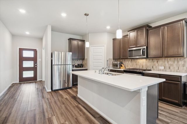 2107 Cherryvale Drive, Tomball, TX 77375