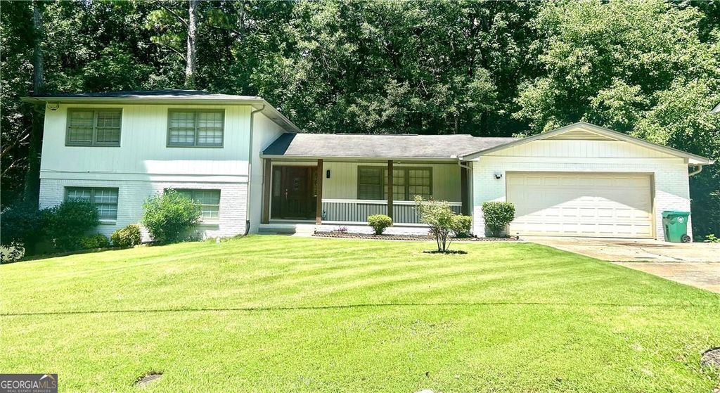 3221 Goldenchain Drive, Lithonia, GA 30038