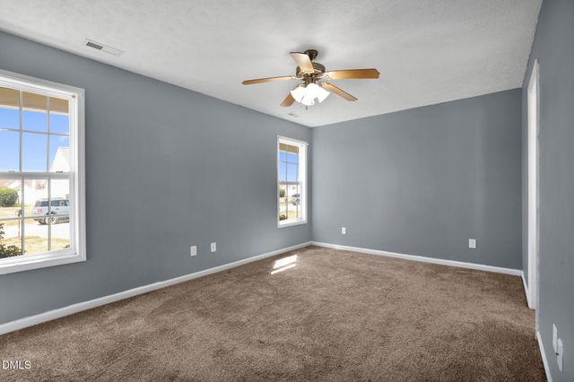 1961 Yellowbrick Road, Fayetteville, NC 28314