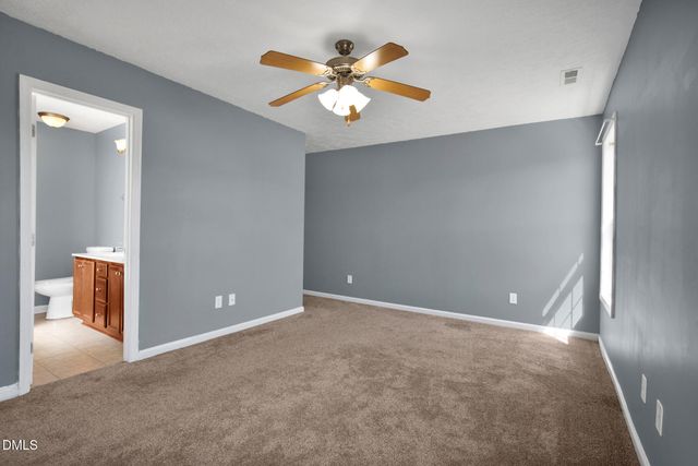 1961 Yellowbrick Road, Fayetteville, NC 28314