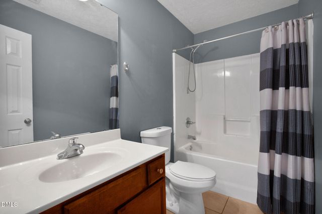 1961 Yellowbrick Road, Fayetteville, NC 28314