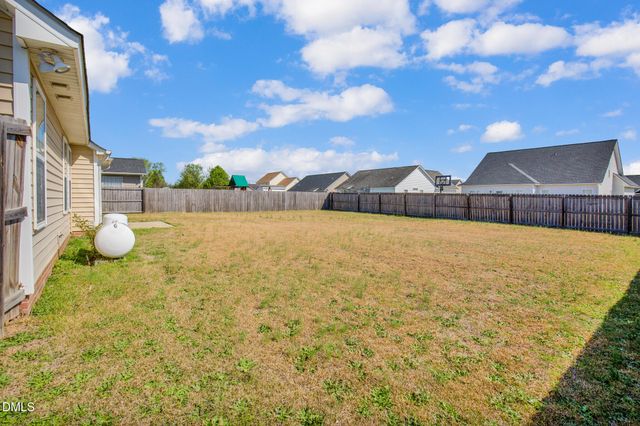 1961 Yellowbrick Road, Fayetteville, NC 28314