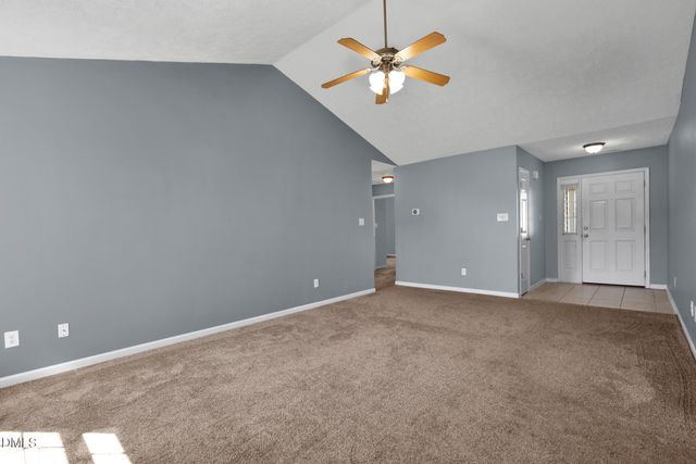 1961 Yellowbrick Road, Fayetteville, NC 28314