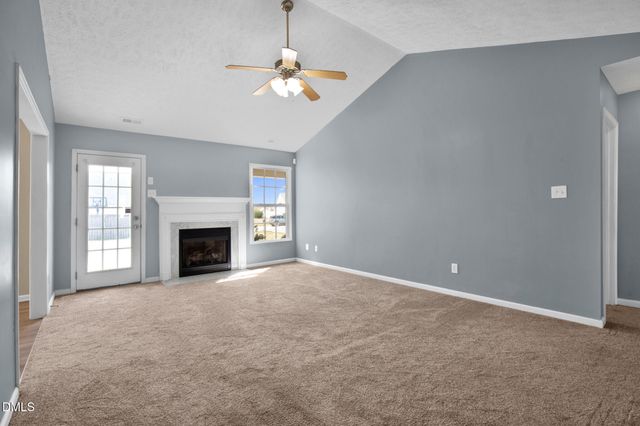 1961 Yellowbrick Road, Fayetteville, NC 28314