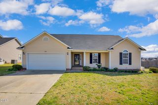 1961 Yellowbrick Road, Fayetteville, NC 28314