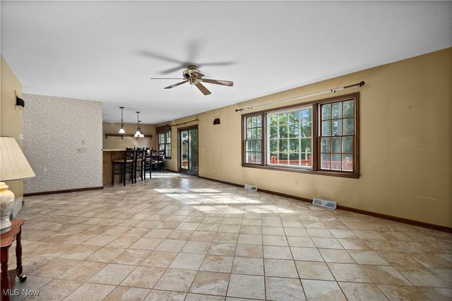 48221 Rice Road, Amherst, OH 44001