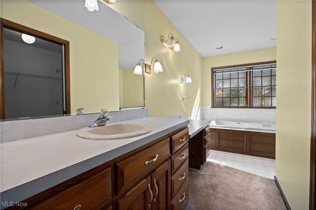 48221 Rice Road, Amherst, OH 44001