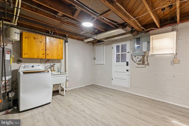 810 WEDGEWOOD RD, Baltimore, MD 21229