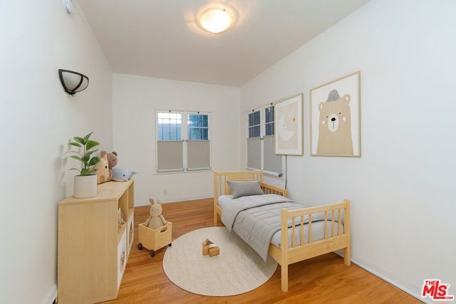 1117 Longwood Place, Los Angeles, CA 90019