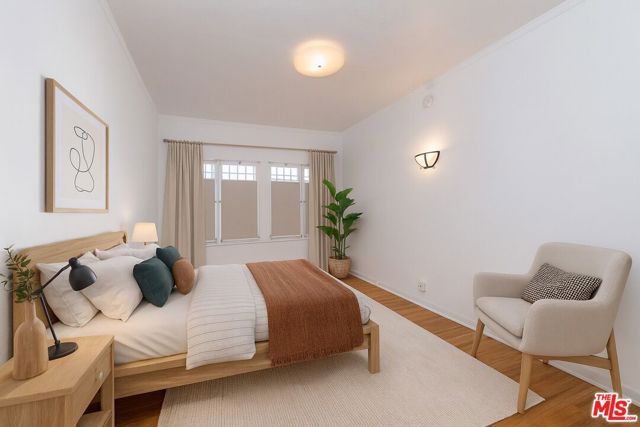 1117 Longwood Place, Los Angeles, CA 90019