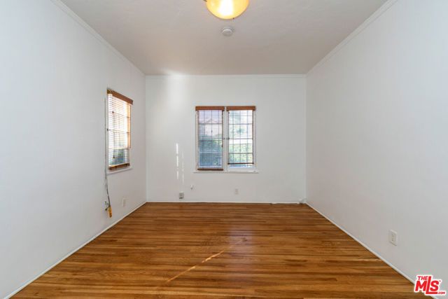 1117 Longwood Place, Los Angeles, CA 90019