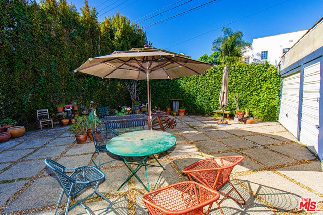 1117 Longwood Place, Los Angeles, CA 90019