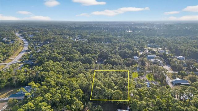 25210 Papillion DR, Bonita Springs, FL 34135