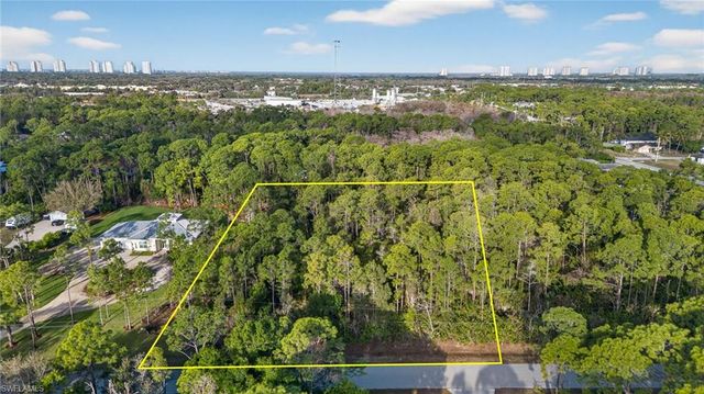 25210 Papillion DR, Bonita Springs, FL 34135