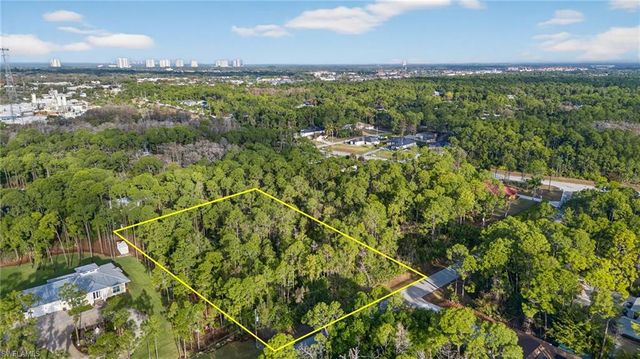 25210 Papillion DR, Bonita Springs, FL 34135