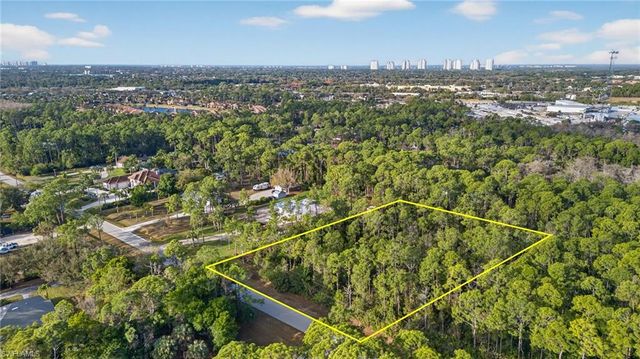 25210 Papillion DR, Bonita Springs, FL 34135