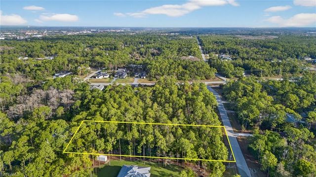 25210 Papillion DR, Bonita Springs, FL 34135