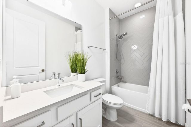 748 TRILLIUM COURT, Debary, FL 32713