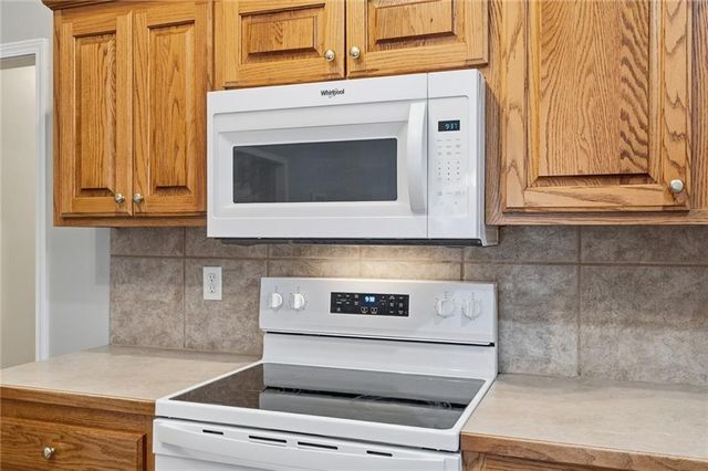 1105 Chapel Street, Baldwin City, KS 66006