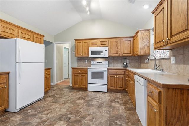 1105 Chapel Street, Baldwin City, KS 66006