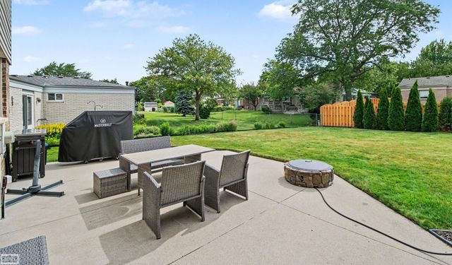 39696 Timberlane Drive, Sterling Heights, MI 48310