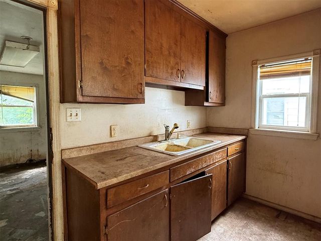 1805 N Kelham Avenue, Oklahoma City, OK 73111