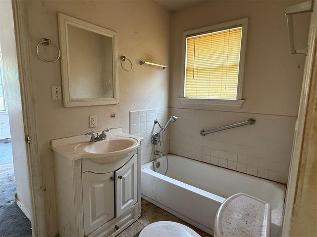 1805 N Kelham Avenue, Oklahoma City, OK 73111
