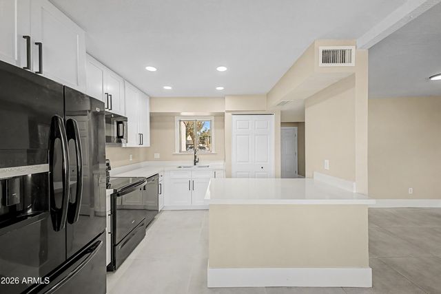 440 E HIDALGO Avenue, Phoenix, AZ 85040