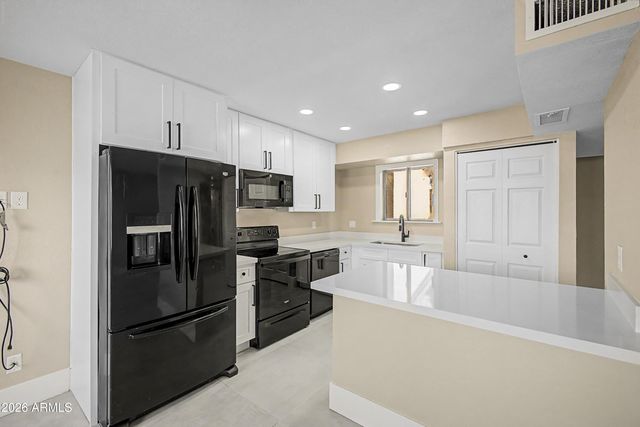 440 E HIDALGO Avenue, Phoenix, AZ 85040