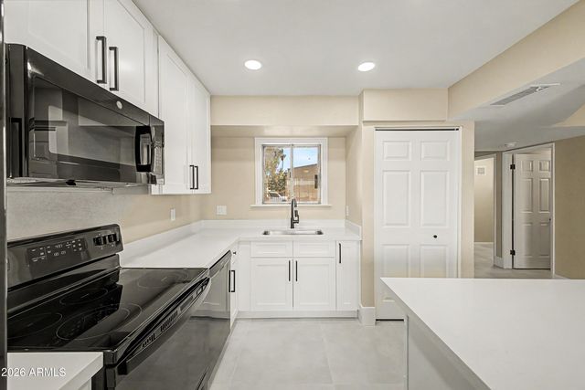 440 E HIDALGO Avenue, Phoenix, AZ 85040