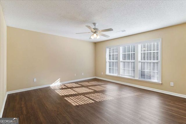 607 Wallnut Hall Trail, Woodstock, GA 30189