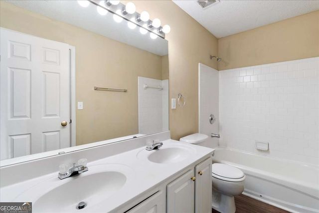 607 Wallnut Hall Trail, Woodstock, GA 30189