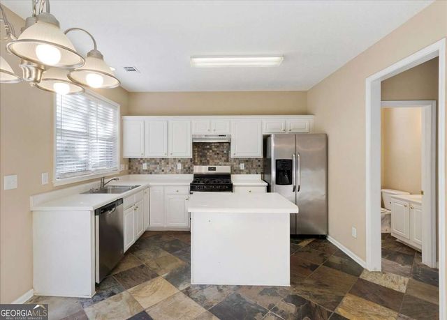 607 Wallnut Hall Trail, Woodstock, GA 30189