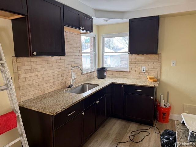 13913 Chatham Street, Detroit, MI 48223