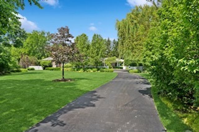 890 Windsor Road, Highland Park, IL 60035