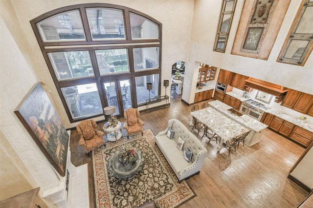 111 Oak Estates Drive, Conroe, TX 77384