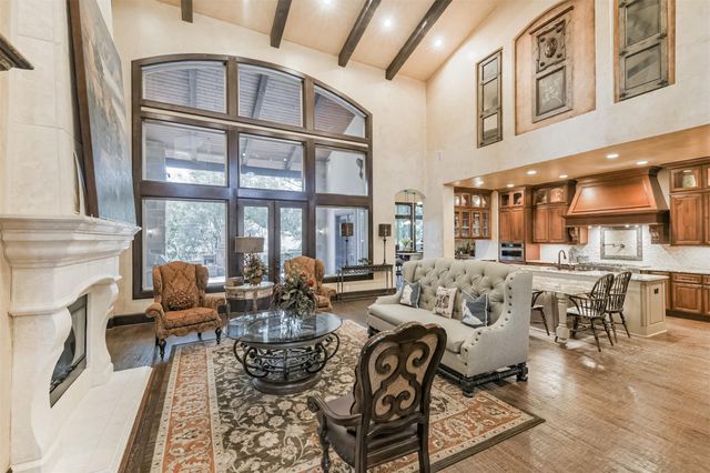 111 Oak Estates Drive, Conroe, TX 77384