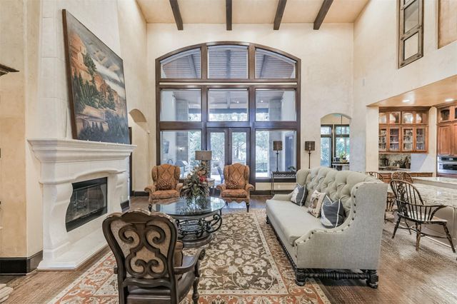 111 Oak Estates Drive, Conroe, TX 77384