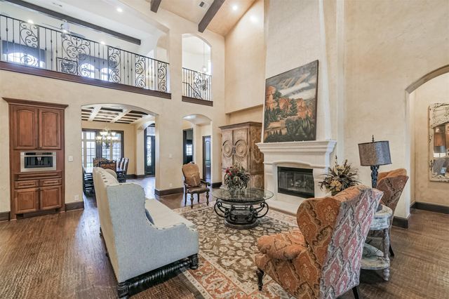 111 Oak Estates Drive, Conroe, TX 77384