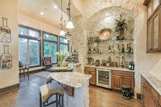 111 Oak Estates Drive, Conroe, TX 77384