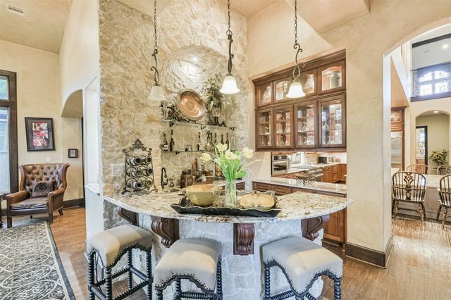 111 Oak Estates Drive, Conroe, TX 77384