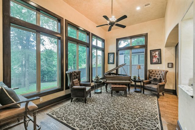 111 Oak Estates Drive, Conroe, TX 77384