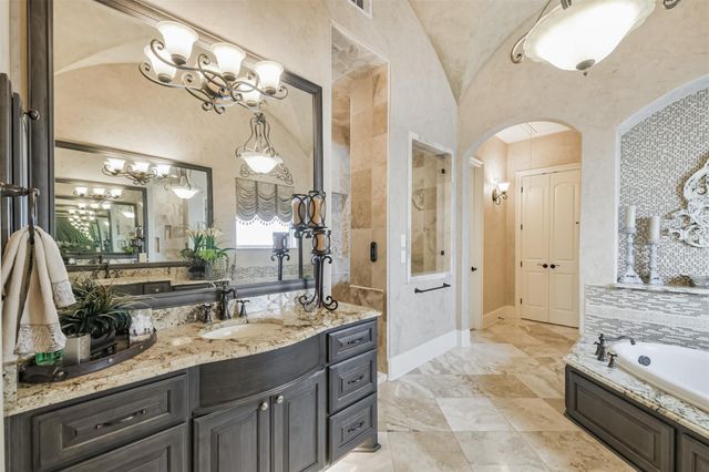 111 Oak Estates Drive, Conroe, TX 77384