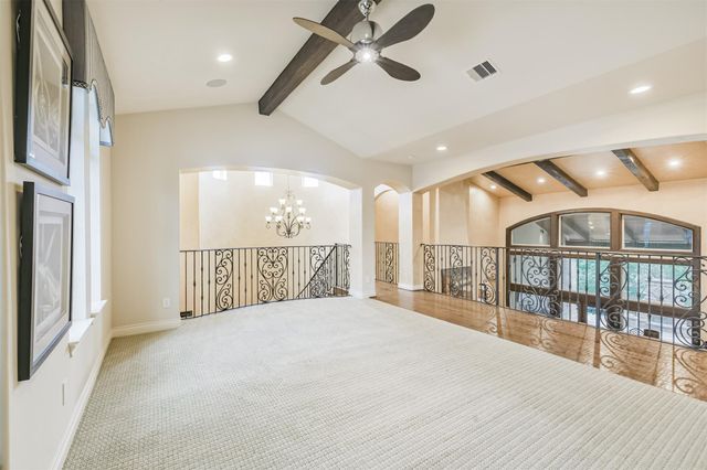 111 Oak Estates Drive, Conroe, TX 77384