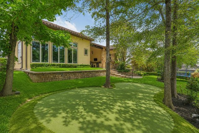 111 Oak Estates Drive, Conroe, TX 77384