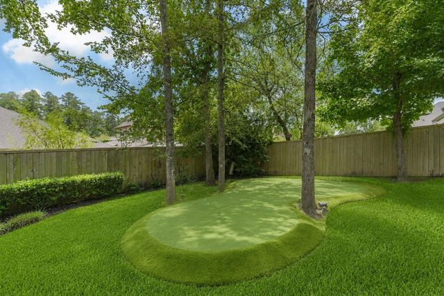 111 Oak Estates Drive, Conroe, TX 77384