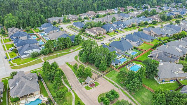 111 Oak Estates Drive, Conroe, TX 77384