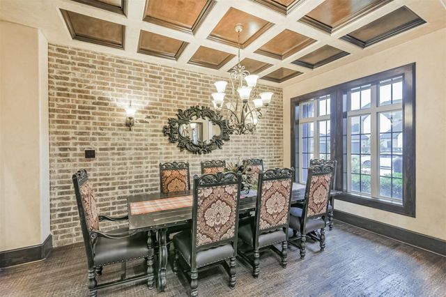 111 Oak Estates Drive, Conroe, TX 77384