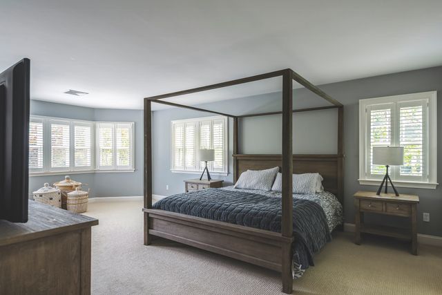 6 Partridgeberry Pl, Ipswich, MA 01938