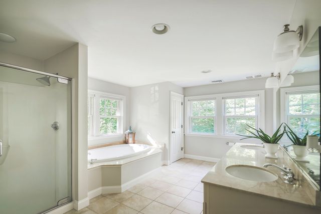 6 Partridgeberry Pl, Ipswich, MA 01938